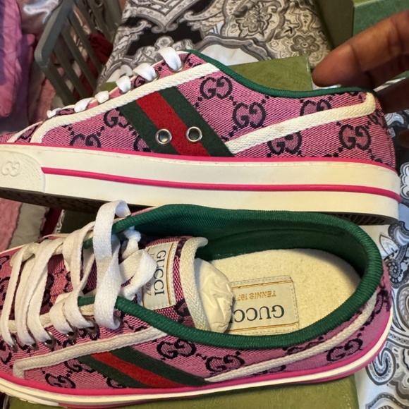 Auth!! Gucci Tennis GG Canvas Shelly Line Sneakers Pink - Picture 7 of 13